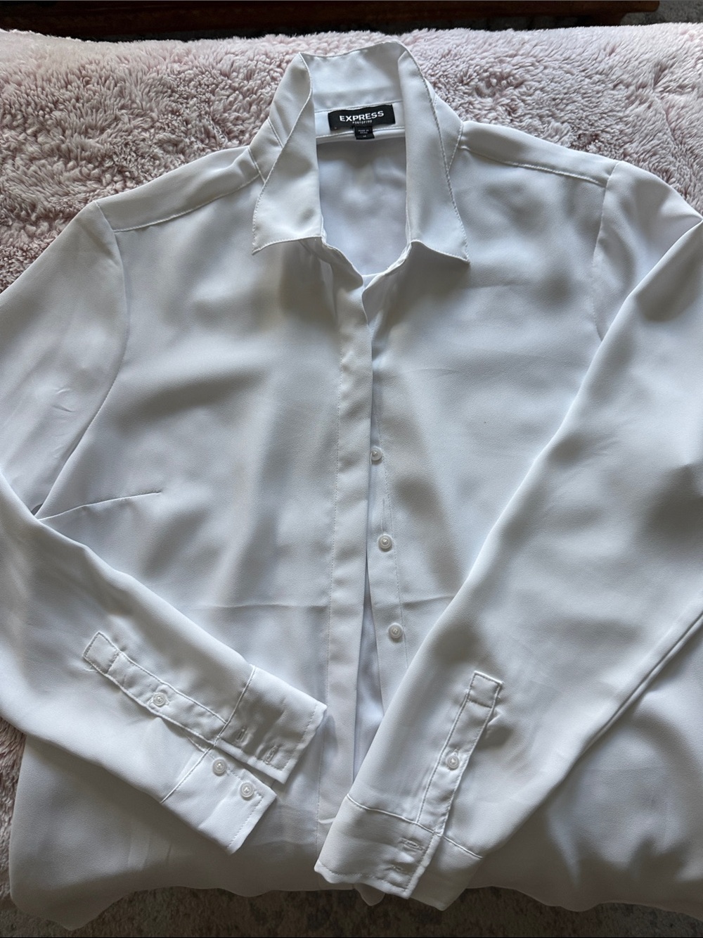 Express White Long-Sleeve Button Down Blouse